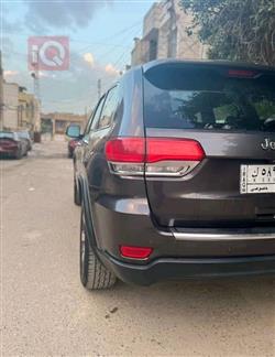 جیپ گراند شیرۆکی